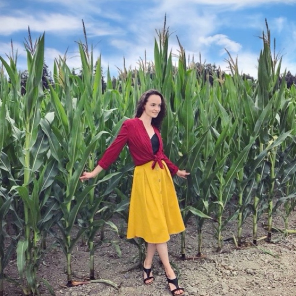 Meet your Posher, Elvira